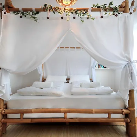 Vallhouse - Massage, Sauna, Darts, Switch & Mehr Vallendar