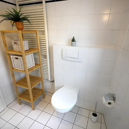Vallhouse - Massage, Sauna, Darts, Switch & Mehr * Vallendar